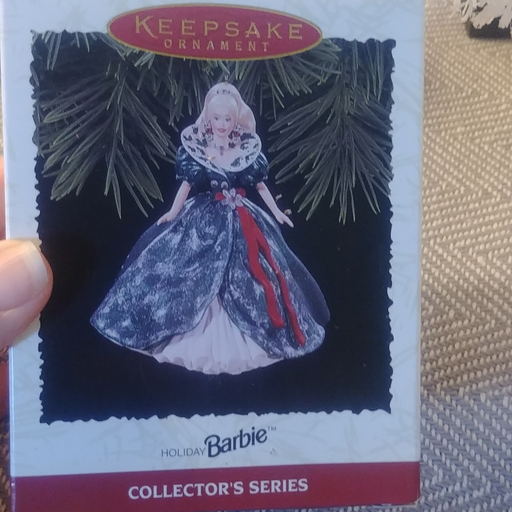 Vintage Holiday Barbie collectors Series 1-4 - Picture 6 of 10